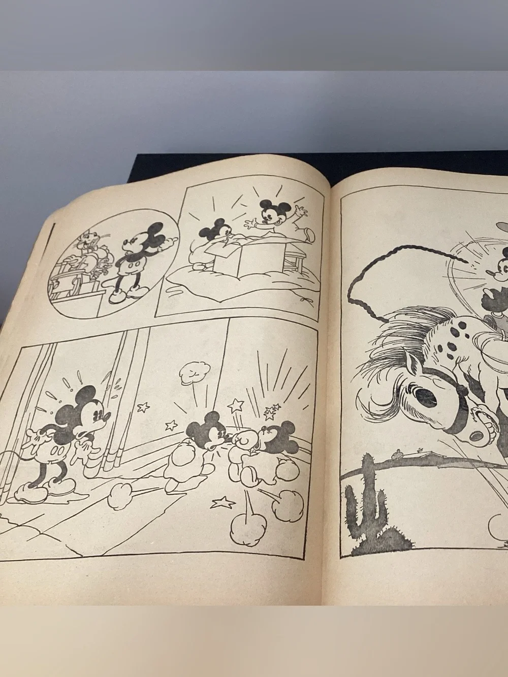 Vtg. A Walt Disney PAINTBOOK original cost 79 cents. Minimal watercolor paint